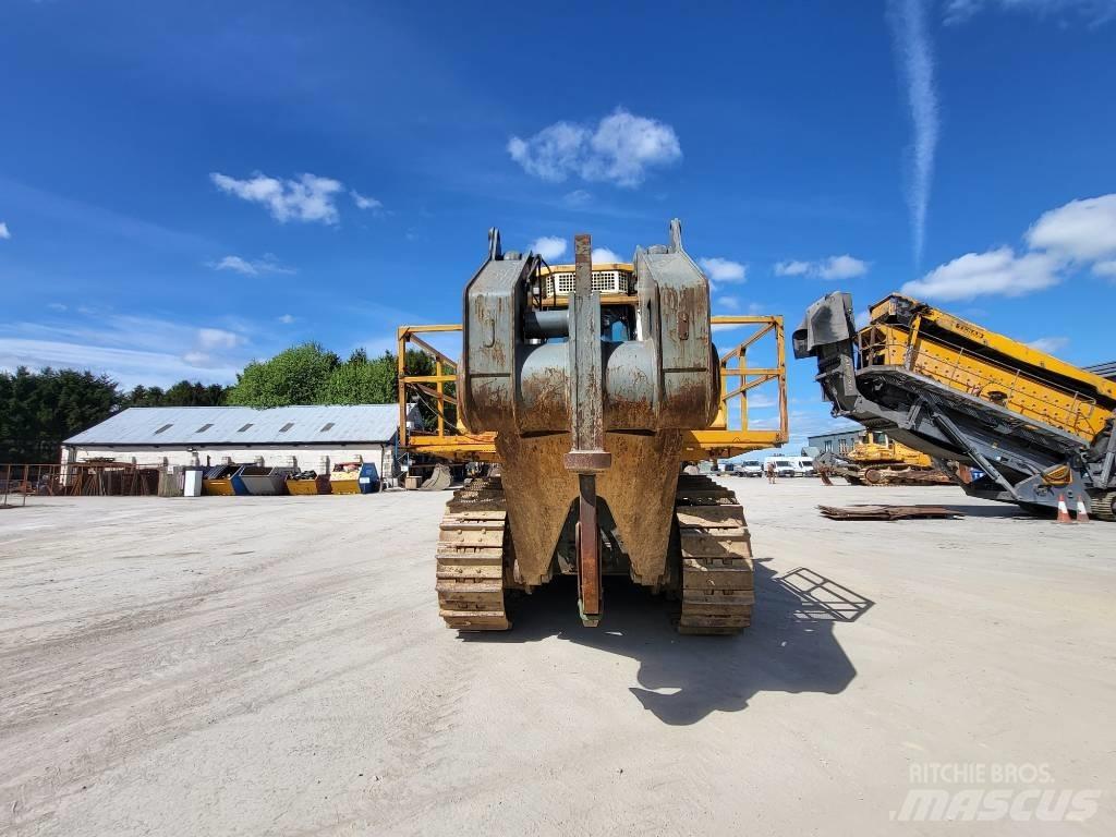 Liebherr 764 بلدوزرات مجنزرة