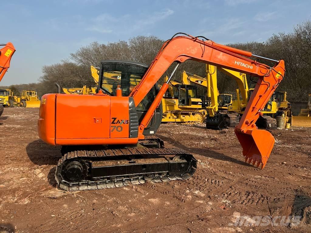 Hitachi ZX 70 حفارات وسط 7 طن - 12 طن