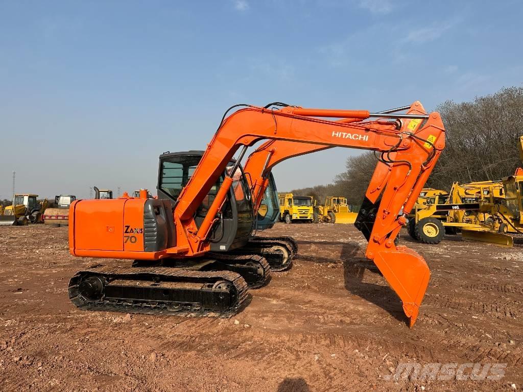 Hitachi ZX 70 حفارات وسط 7 طن - 12 طن