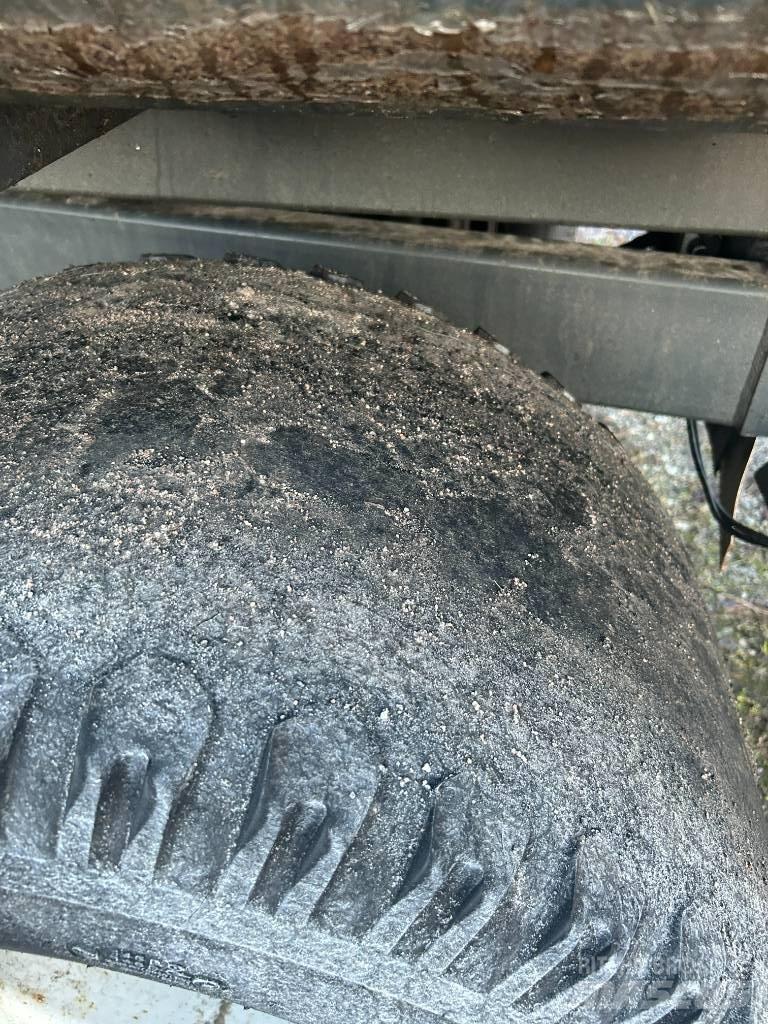  K VAGNEN 11,0 مقطورات قلابة