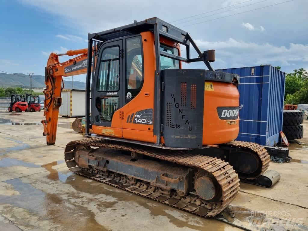 Doosan DX 140 LCR حفارات