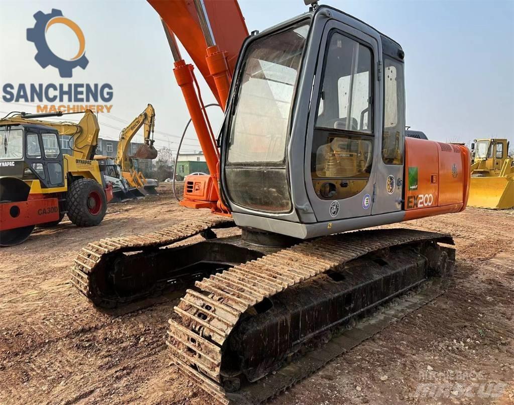 Hitachi EX 200 حفارات زحافة