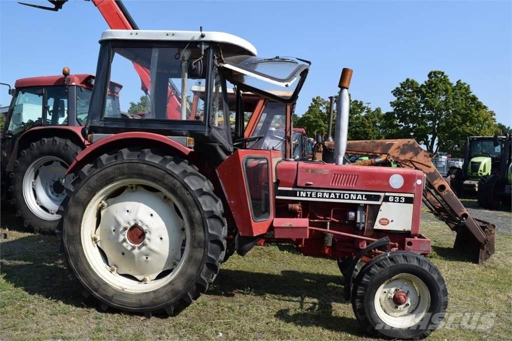 Case IH 733 الجرارات