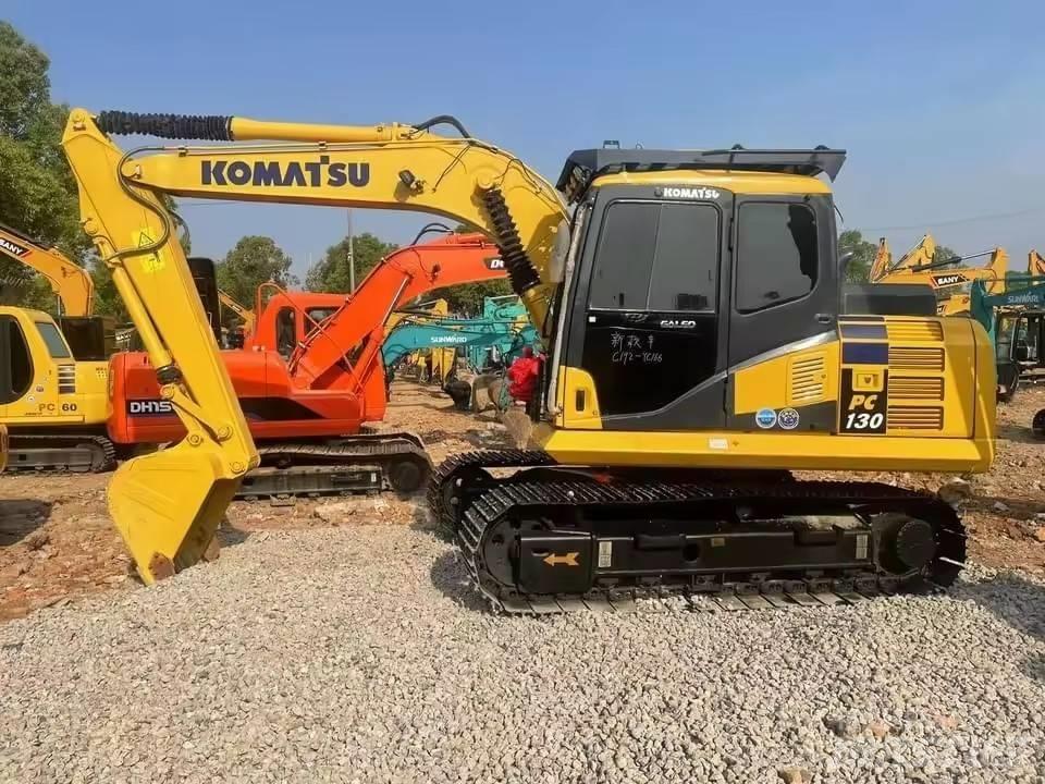 Komatsu PC 130 حفارات زحافة
