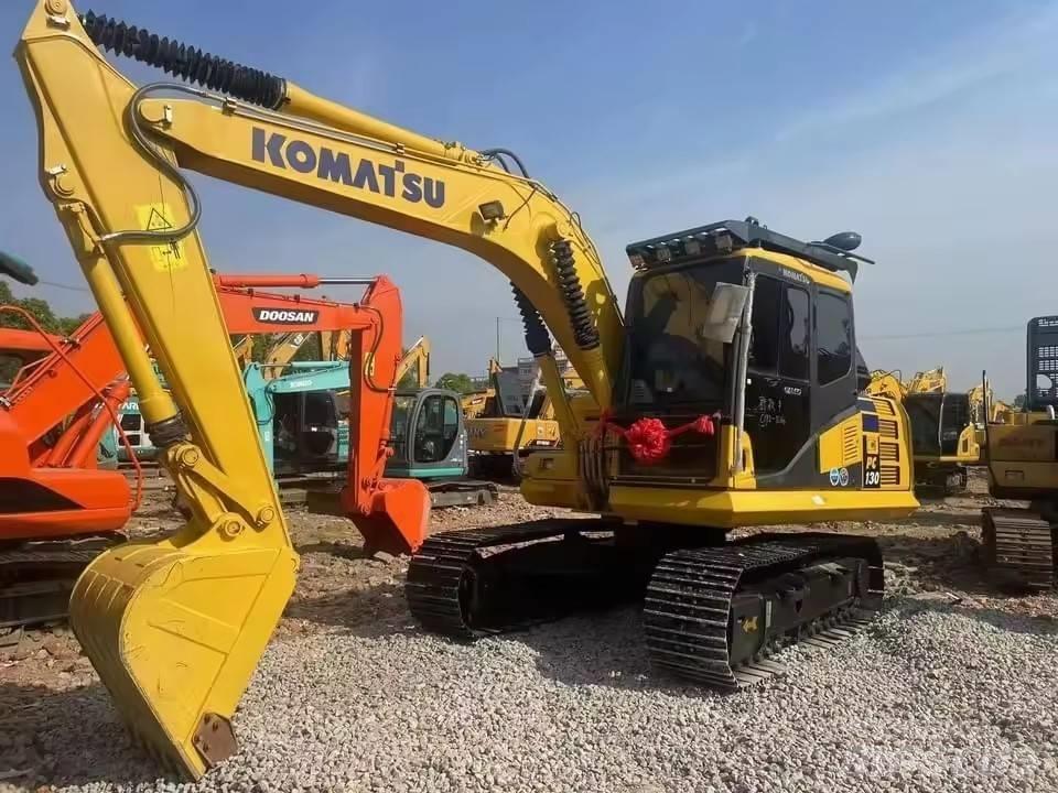 Komatsu PC 130 حفارات زحافة