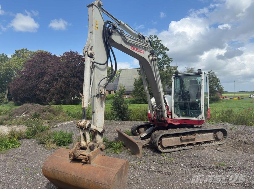 Takeuchi TB 285 حفارات وسط 7 طن - 12 طن