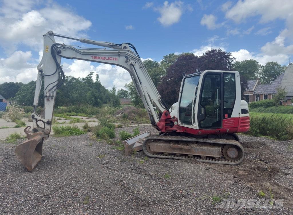 Takeuchi TB 285 حفارات وسط 7 طن - 12 طن
