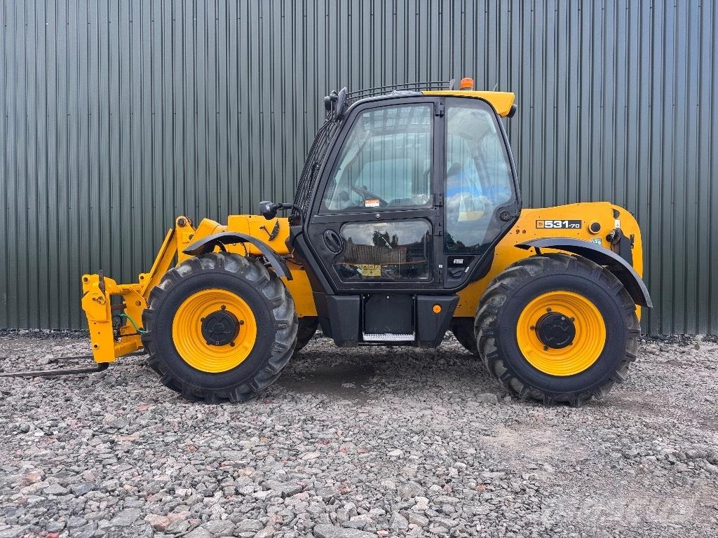 JCB 531-70 مناولات متداخلة