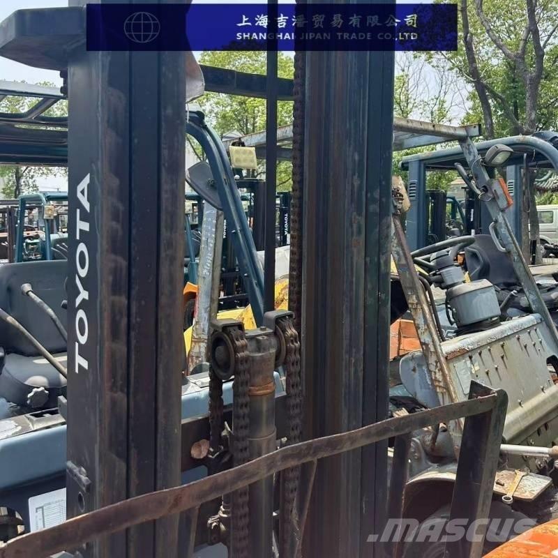 Toyota FGZN20 شاحنات الديزل