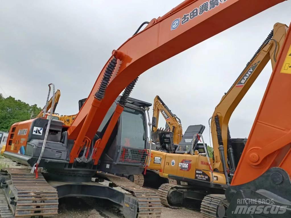 Hitachi ZX210 حفارات زحافة