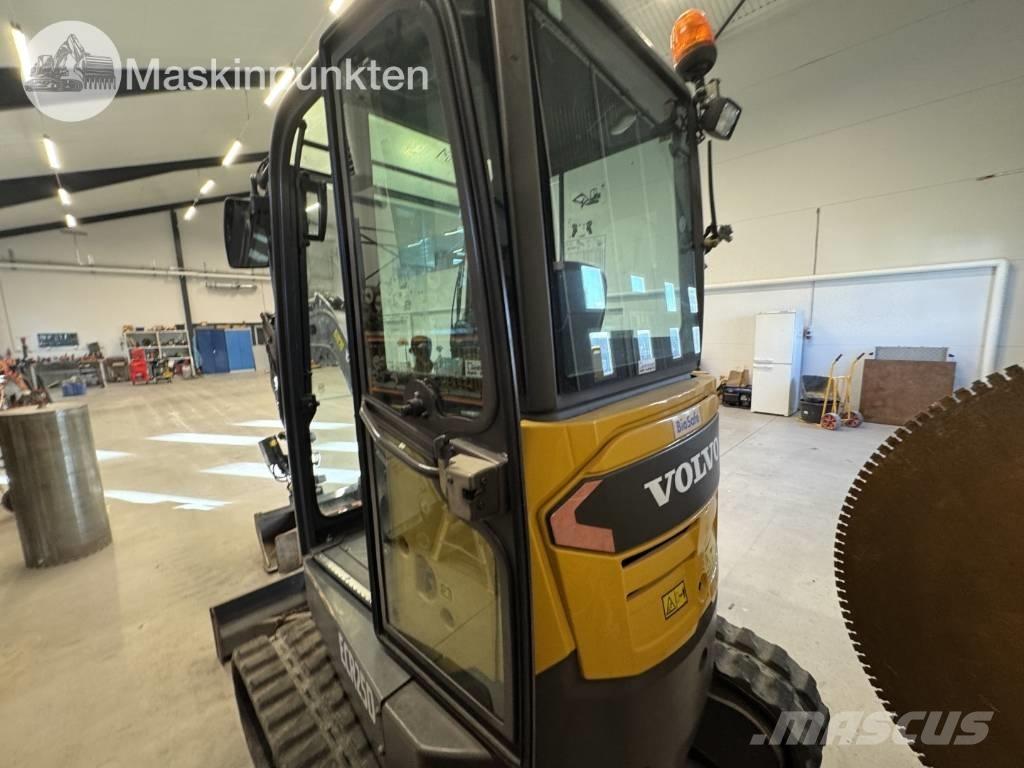 Volvo ECR 25 D حفارات صغيرة أقل من 7 طن (حفارات صغيرة)