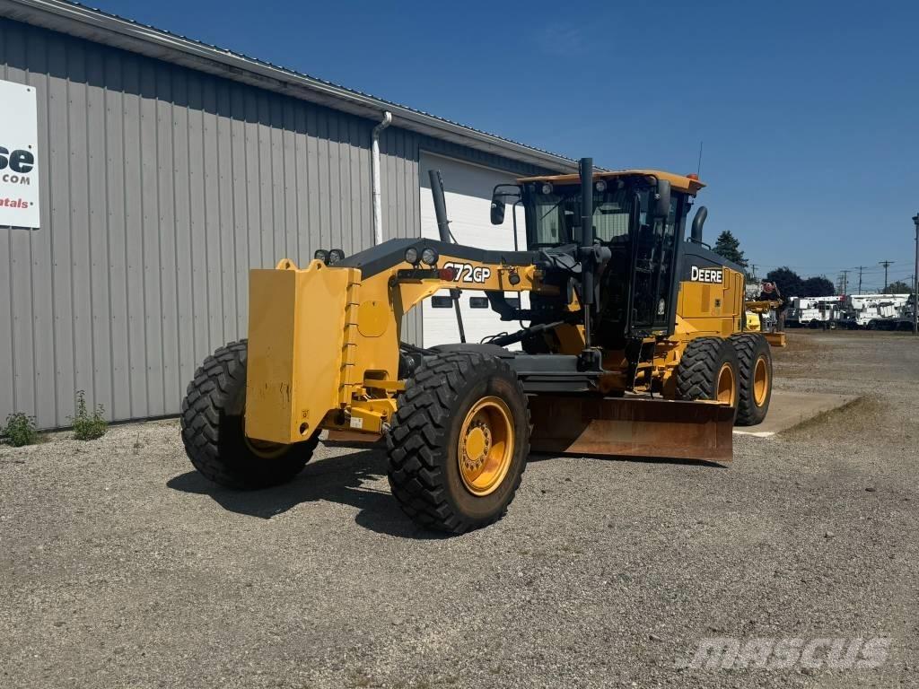 John Deere 672 GP معدات تمهيد الطرق