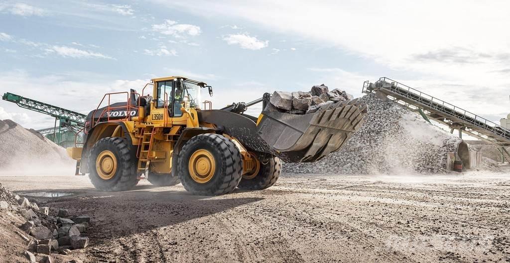 Volvo WLO15 لوادر بعجل
