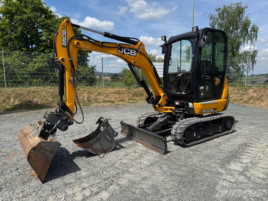 JCB 8026CTS حفارات زحافة