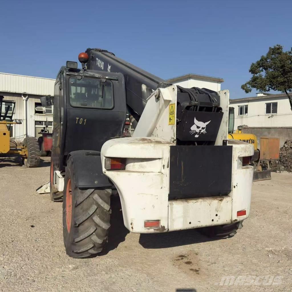 Bobcat T 40.140 مناولات متداخلة
