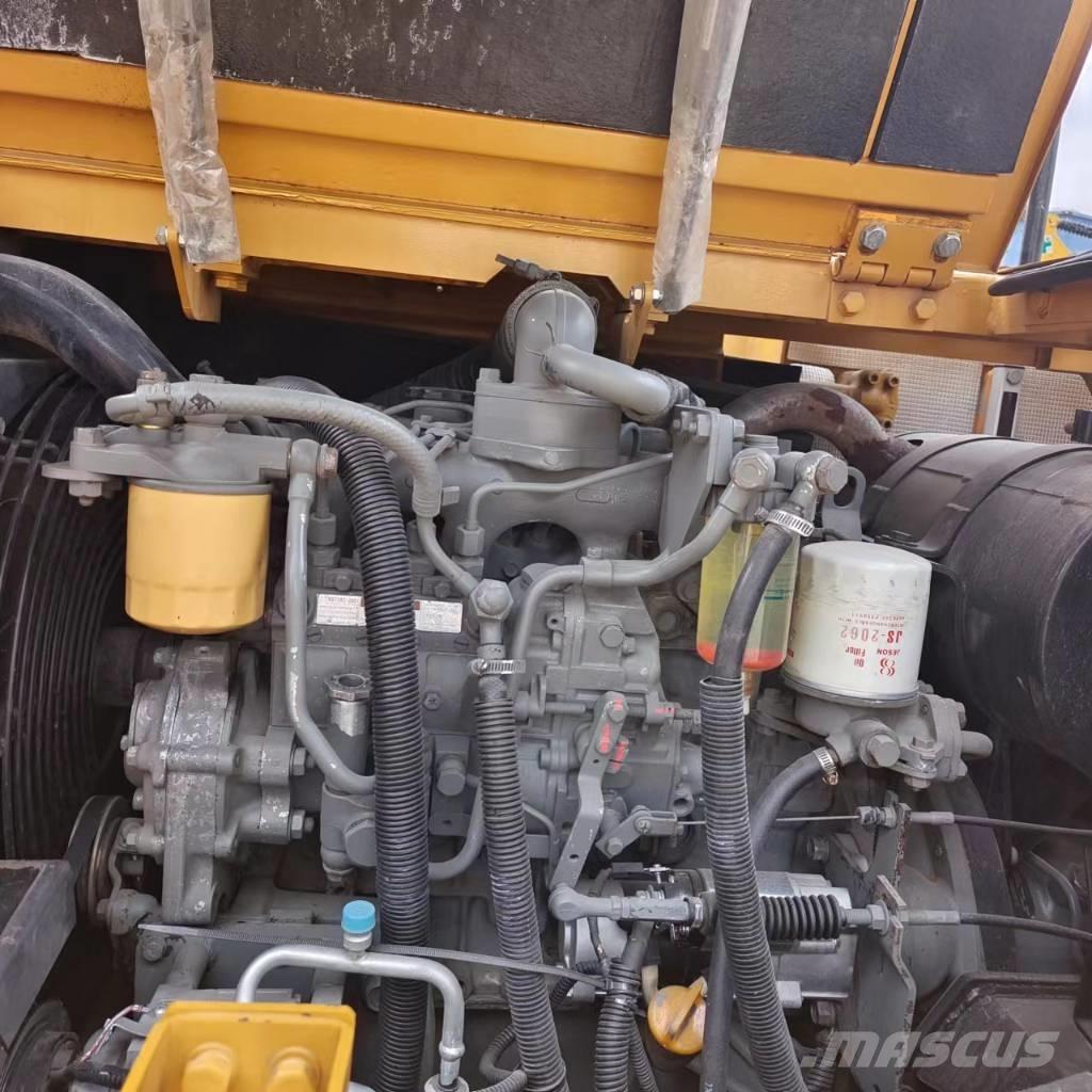 Sany SY 75 C حفارات زحافة