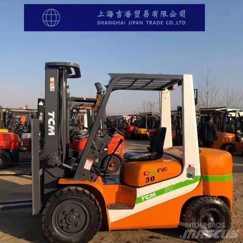 TCM FD 30 شاحنات الديزل