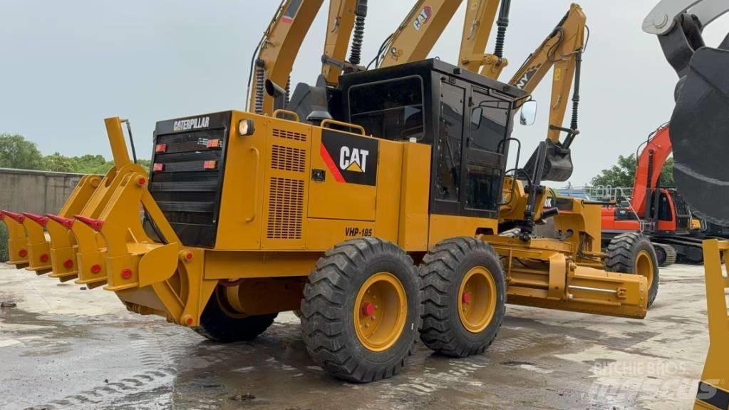 CAT 140K معدات تمهيد الطرق