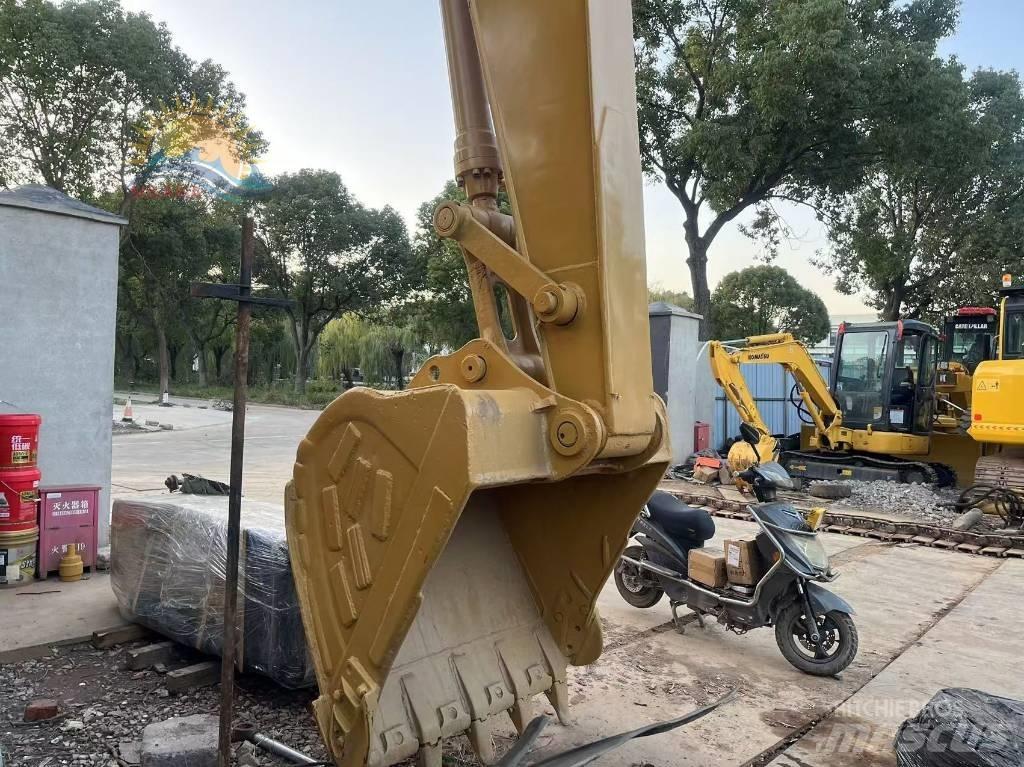 CAT 320 B L حفارات زحافة
