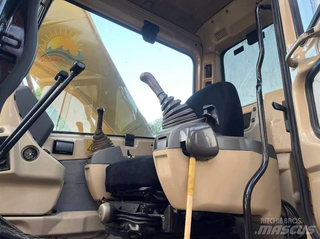 CAT 320 B L حفارات زحافة