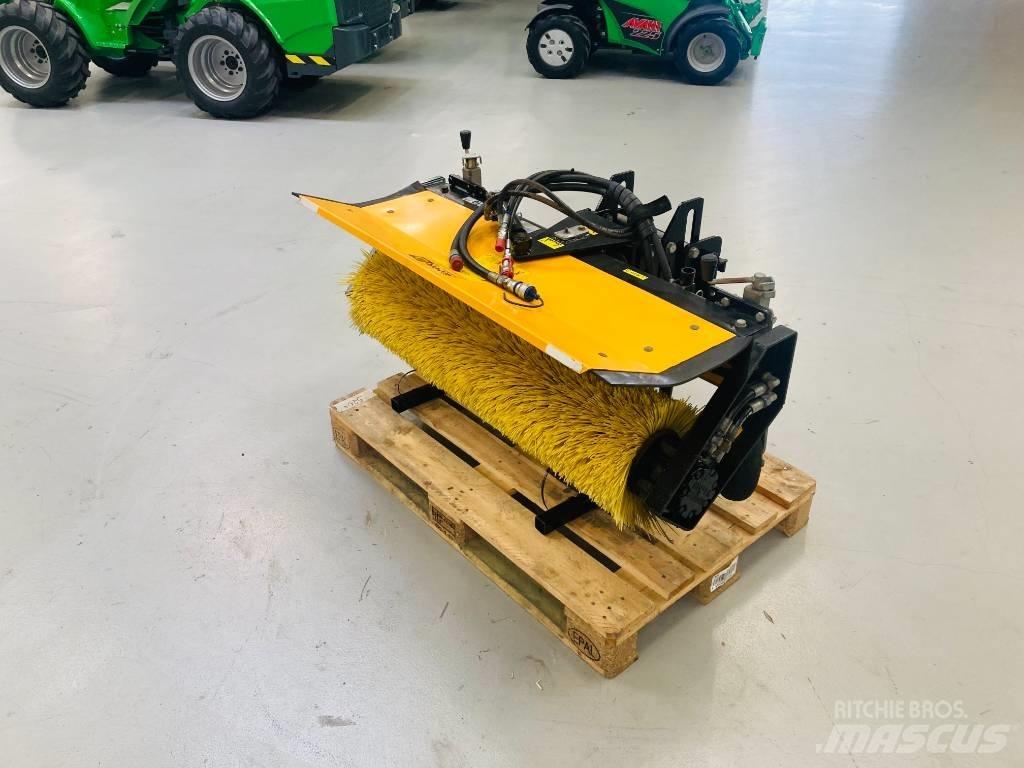 GMR Kost 120 cm كناسات