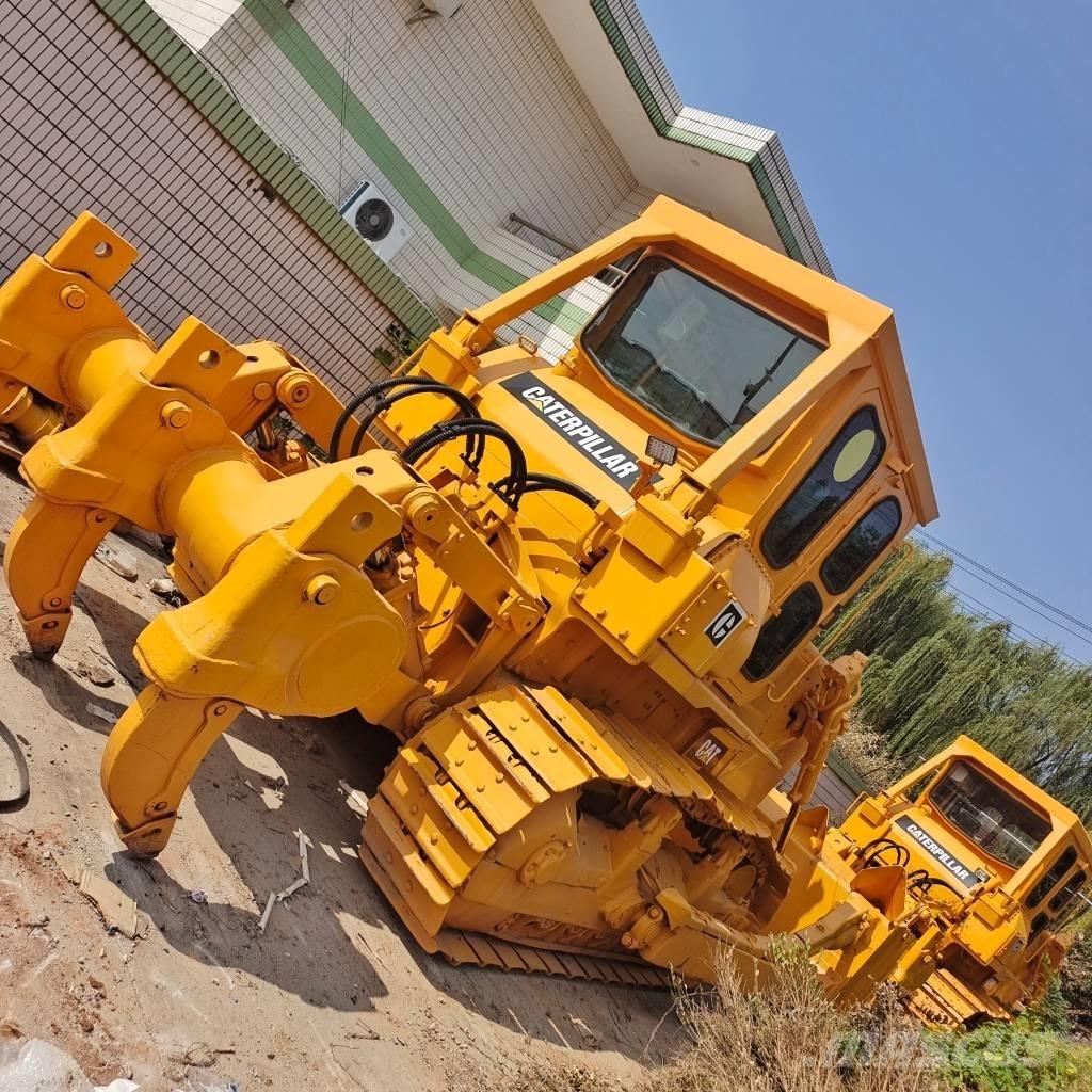 CAT D 7 G بلدوزرات مجنزرة