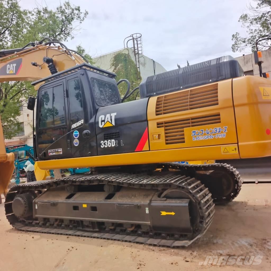 CAT 336 D حفارات زحافة