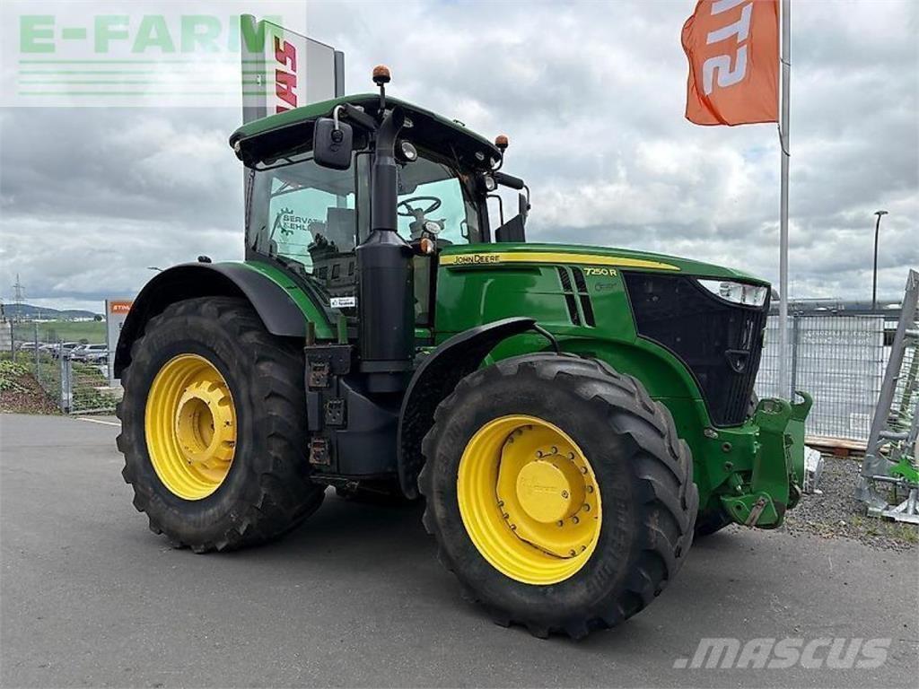John Deere 7250 r الجرارات