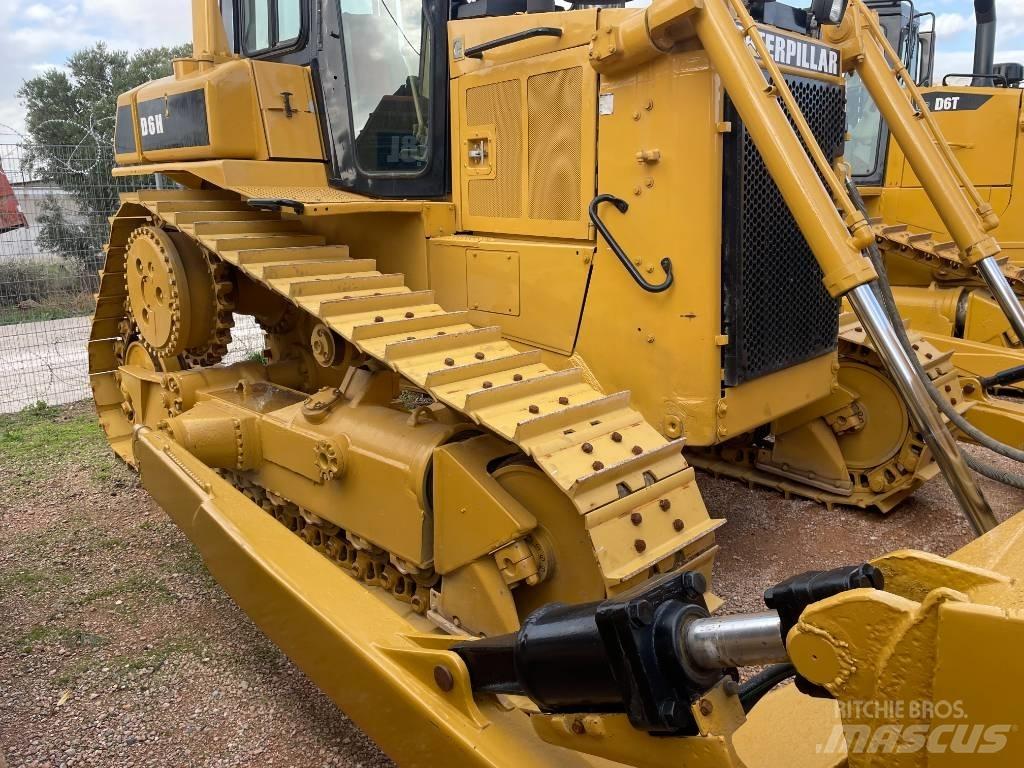 CAT D6H بلدوزرات مجنزرة