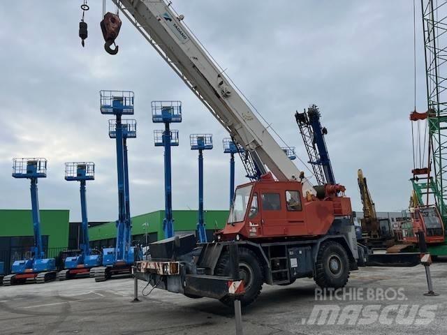 Tadano TR 300 E رافعات الطرق الوعرة