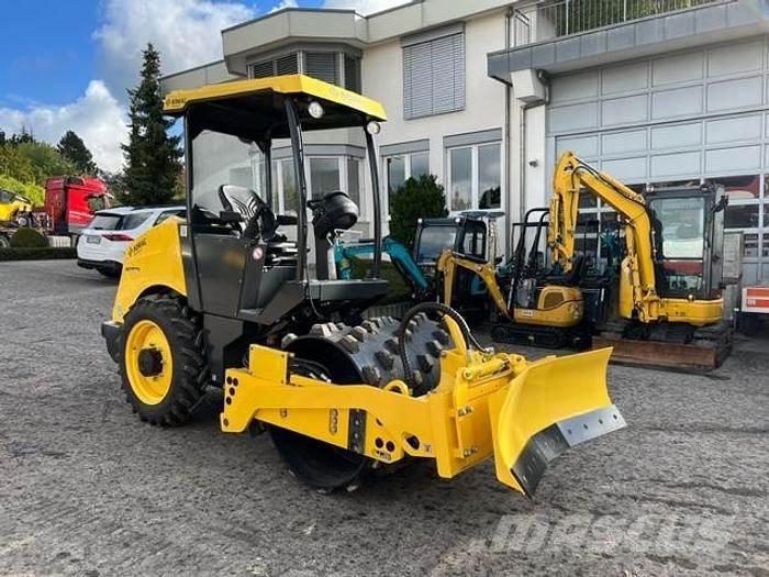 Bomag BW 124 PDH-5 ماكينات وملحقات زراعة أخرى