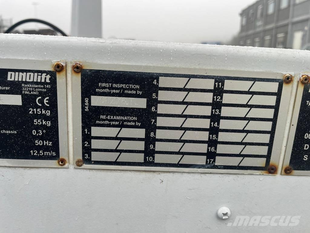 Dino 135 T المنصات الهوائية المثبتة على مقطورة