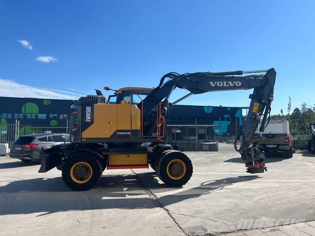 Volvo EWR 150 E حفارات بعجل