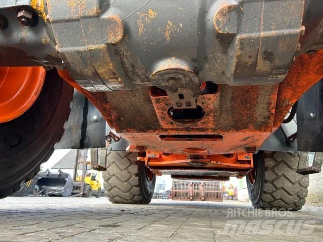 Hitachi ZW 250-6 لوادر بعجل