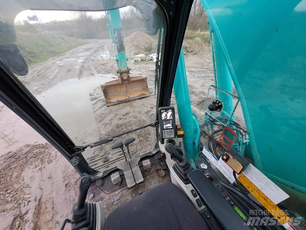 Kobelco SK210HLC-10 حفارات زحافة