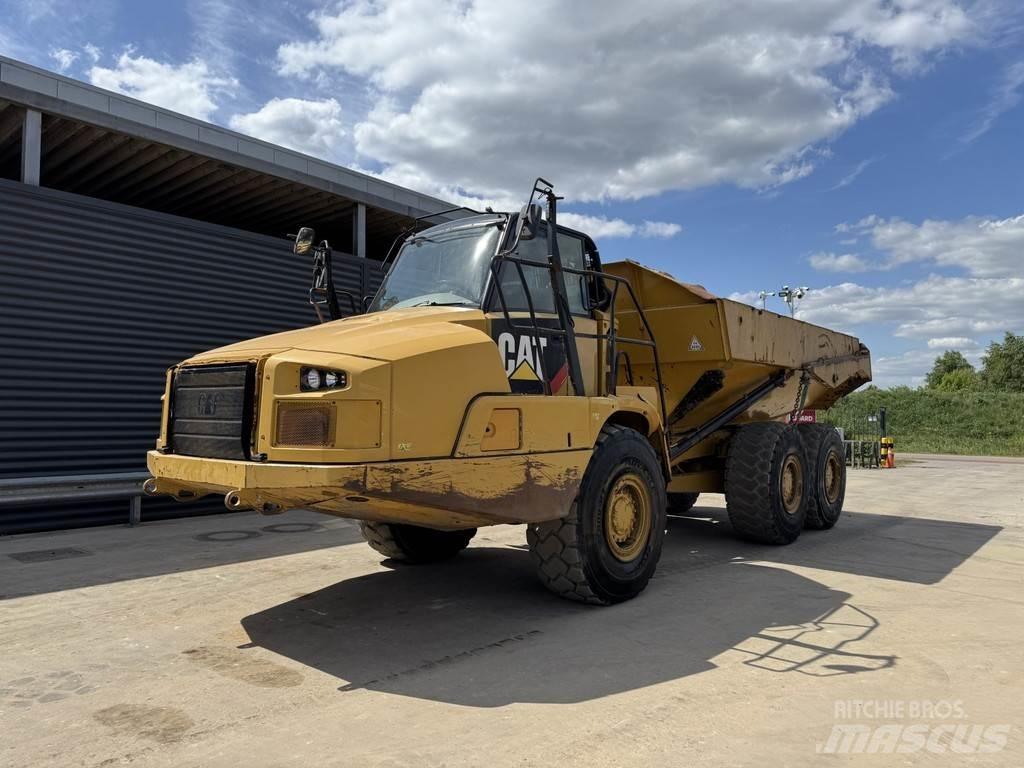 CAT 730C عربات نقل قلابة للمواقع
