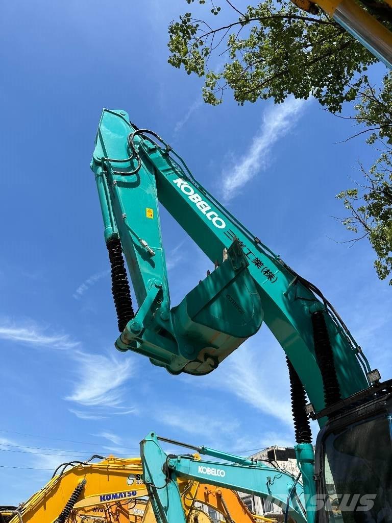 Kobelco SK 200 حفارات زحافة