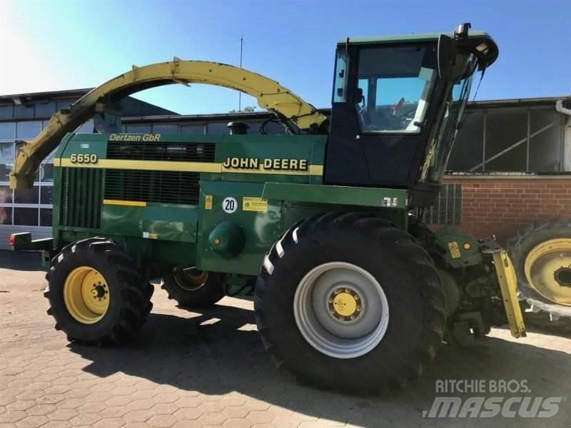 John Deere 6650 حصادات الأعلاف