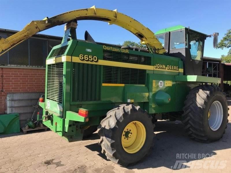 John Deere 6650 حصادات الأعلاف