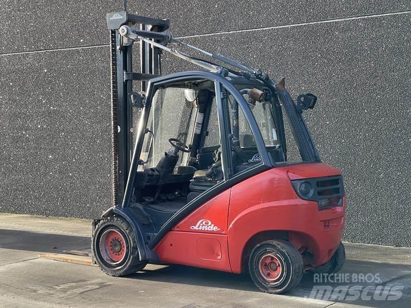 Linde H 30 D شاحنات الديزل