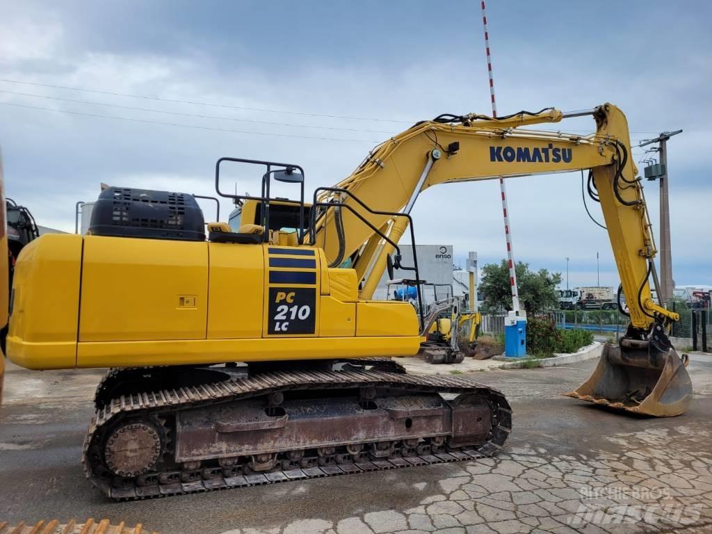 Komatsu PC 210 LC-11 حفارات زحافة