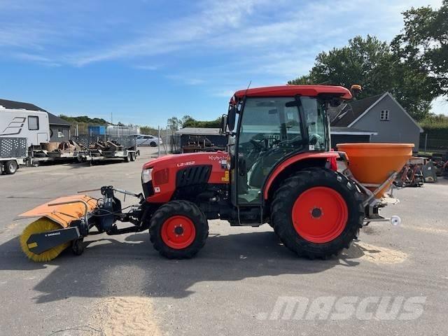 Kubota L2-452 جرارات مدمجة