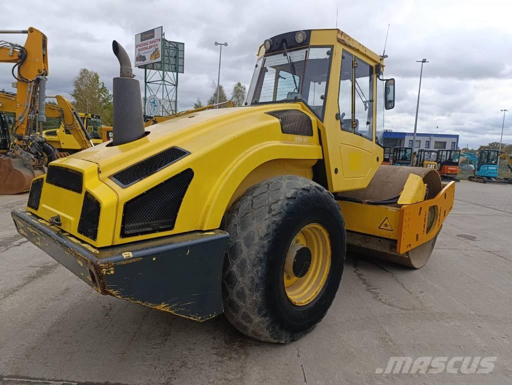 Bomag BW 213 D-4 مداحل أحادية الأسطوانة