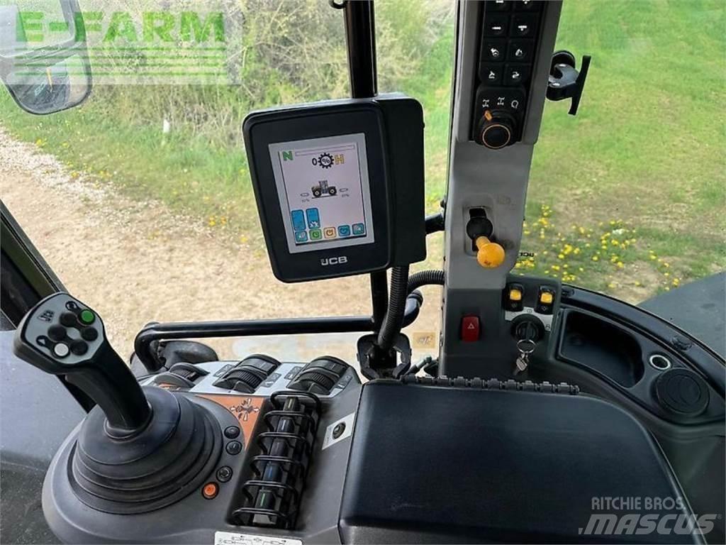 JCB fastrac 4220 الجرارات