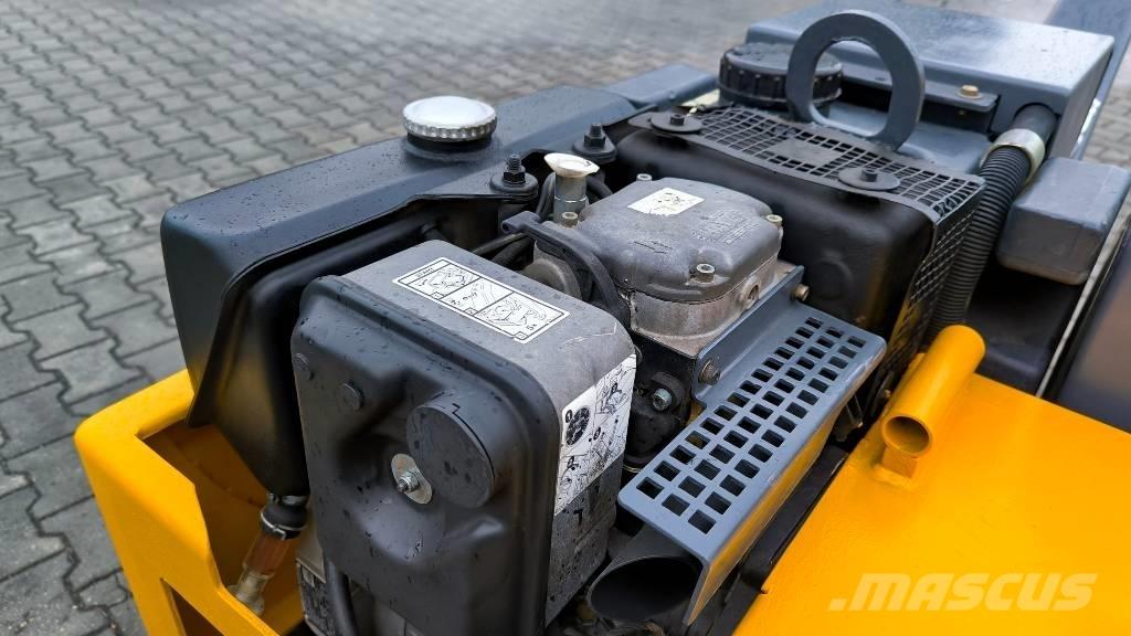 Bomag BW 65 H مداحل ثنائية الاسطوانة