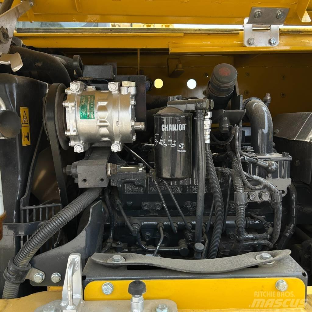 Komatsu 70-8 حفارات زحافة