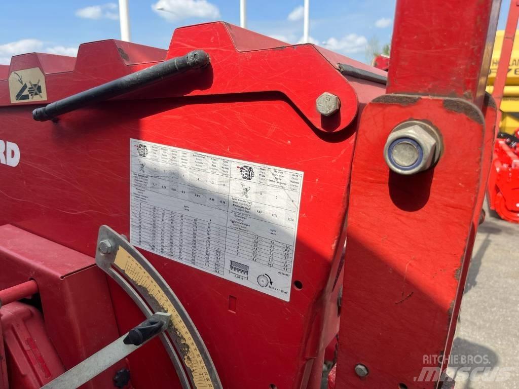 Accord M DRILL PRO ماكينات البذر الدقيق
