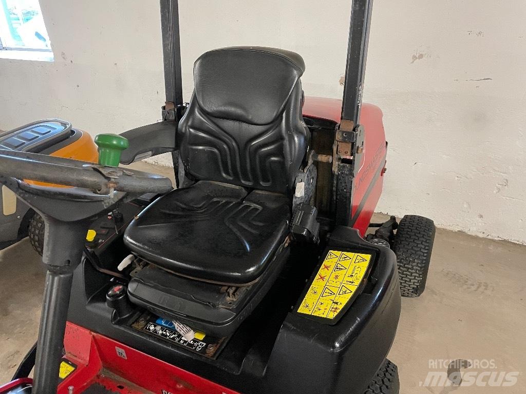 Toro 3280 ركوب الحشائش