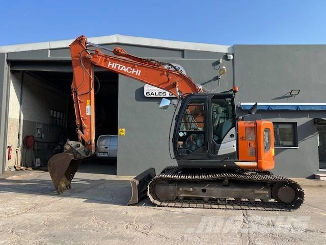 Hitachi ZX 135 US-6 حفارات زحافة