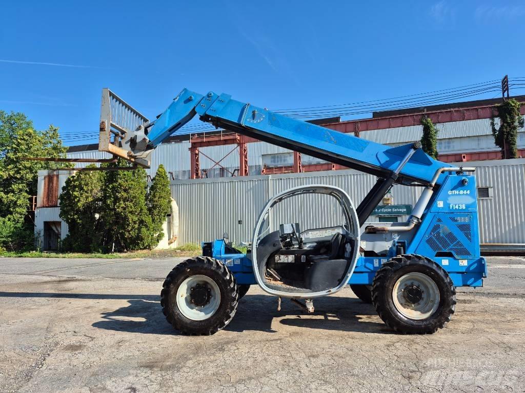 Genie GTH 844 مناولات متداخلة